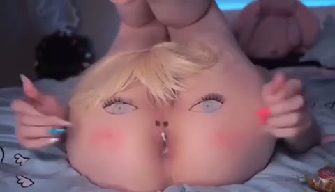 Ass face eats candy – Picture Preview